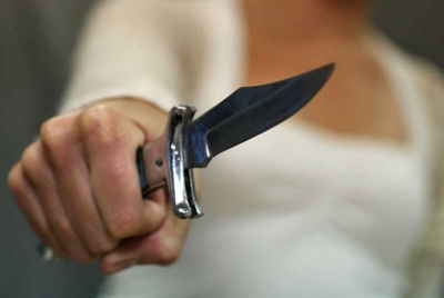 Жительница Подмосковья напала на свою соседку в лифте с ножом, отказавшись ехать с ней