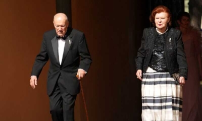 Бывший президент Латвии и её супруг срочно покинули Ригу из-за введения антироссийских санкций